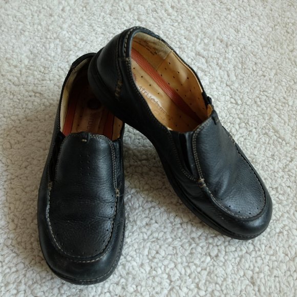 Clarks Black Leather Shoes - Picture 1 of 5